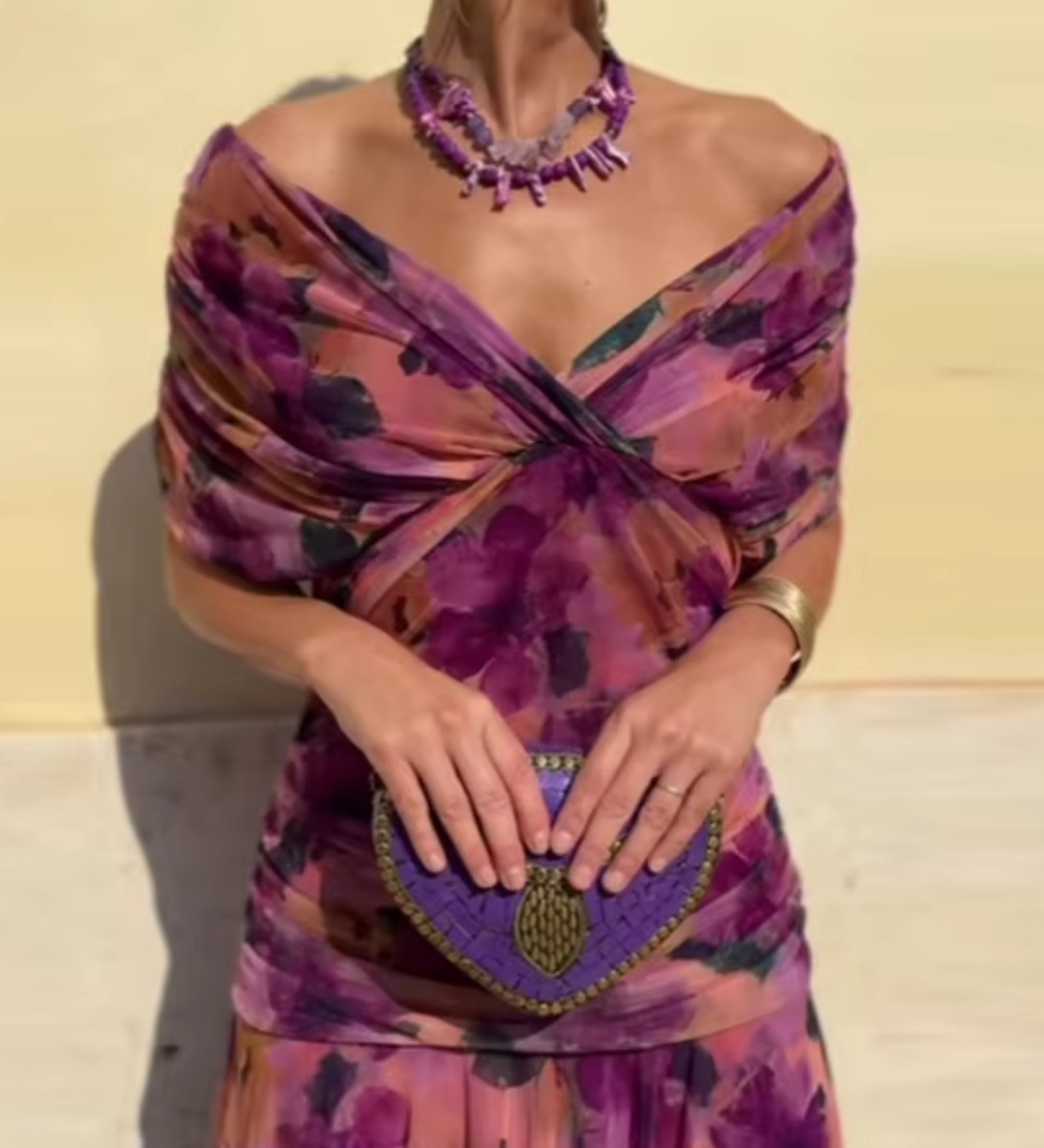 Louise™ duga svečana haljina elegantnog V-izreza
