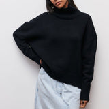 Klára | Elegant Knitted Turtleneck for Cold Days